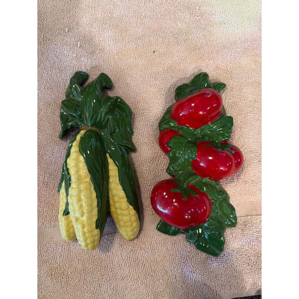 Vintage‎ RWP Ceramic Corn and Tomato Wall Art Plaques Set of 2 Kitchen Decor